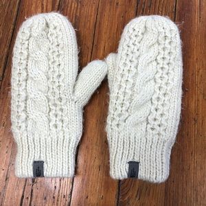 The North Face Womens Cable Knit Mittens